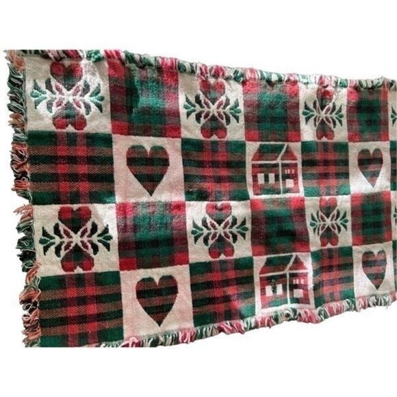 Vintage heart tapestry tree Table Runner - Picture 6 of 9